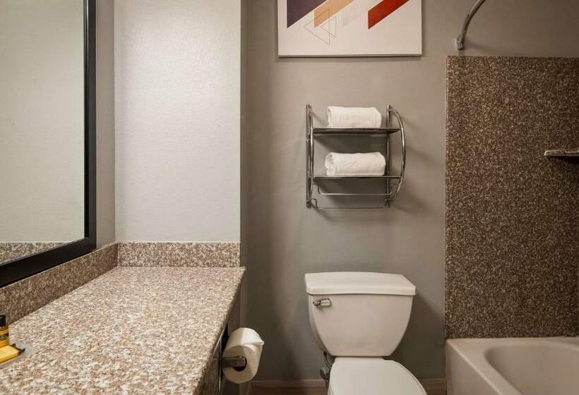Люкс Кровать Кинг, Best Western Plus New Cumberland