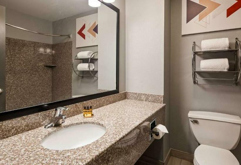 מיטת קינג בסוויטה, Best Western Plus New Cumberland