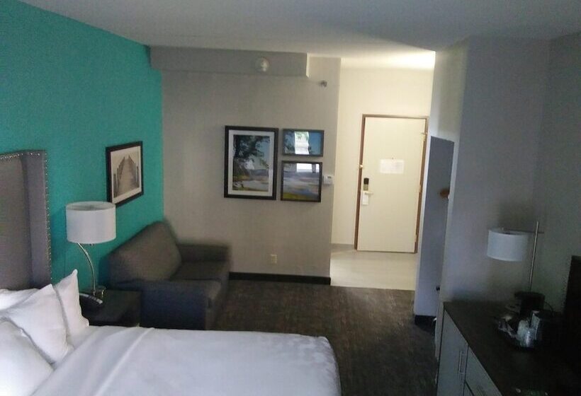 Номер Executive, La Quinta By Wyndham Jamestown