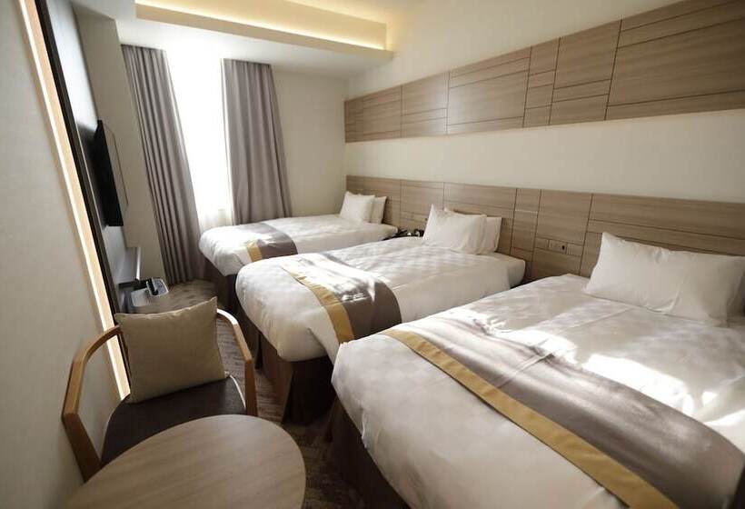 Quarto Triplo Superior, Nihon Seinenkan