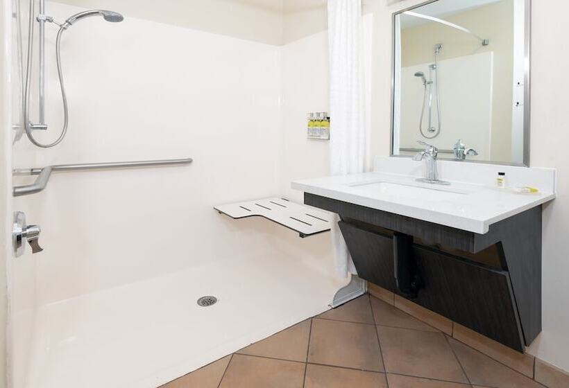 スイート, Candlewood Suites Athens, An Ihg