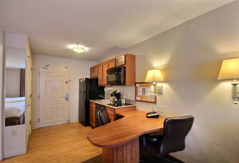 Люкс Адаптированный для Инвалидов, Candlewood Suites Milwaukee Airport   Oak Creek, An Ihg