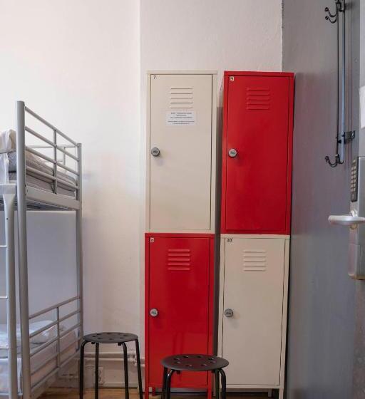 Quarto quádruplo Económico Casa de banho partilhada, New World St Hostel And Private Room