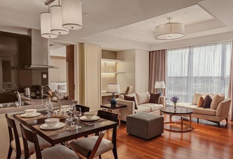 سوئیت 2 خوابه, Crowne Plaza Shanghai Anting Auto City
