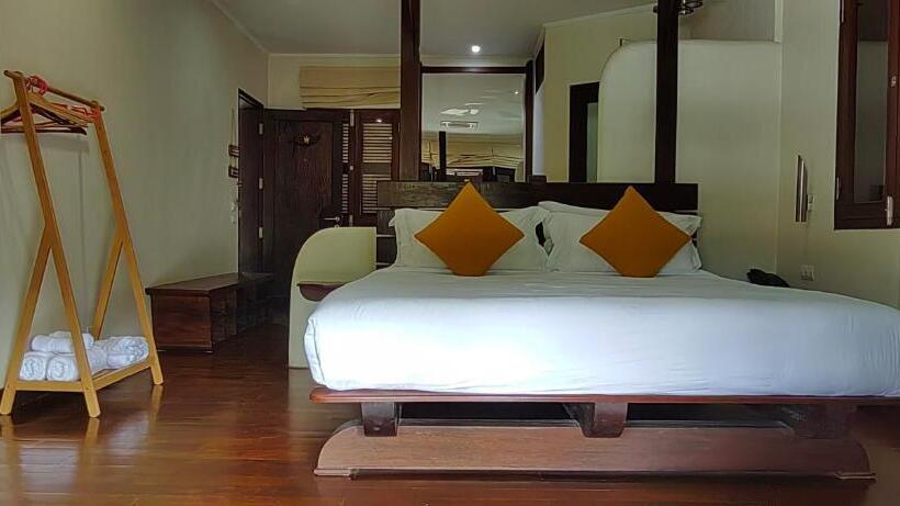 디럭스 스위트, Ancient Luang Prabang