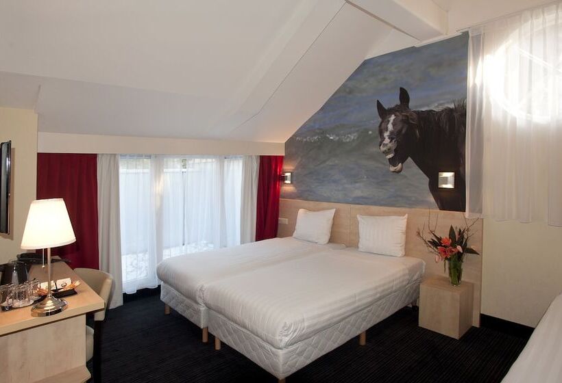 اتاق استاندارد سه نفره, Iron Horse Amsterdam