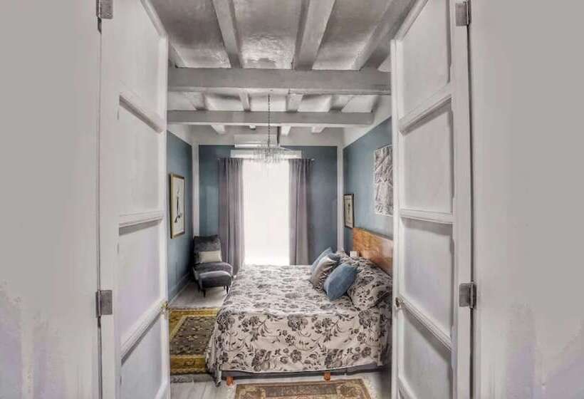 Полулюкс, La Casa Del Atrio