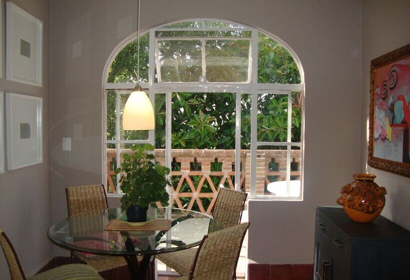 استودیوی پریمیوم, Suites Santo Domingo
