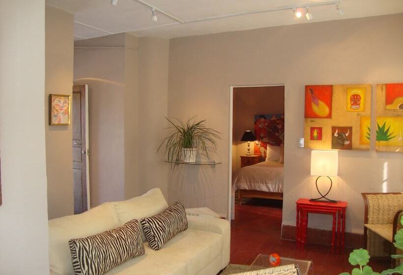 استودیوی پریمیوم, Suites Santo Domingo
