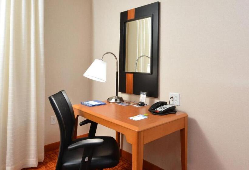 Номер Стандарт, Fairfield Inn & Suites Wytheville