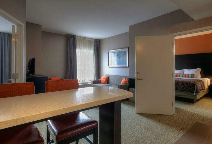 سوئیت 2 خوابه, Staybridge Suites Hamilton   Downtown, An Ihg