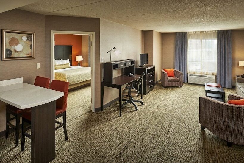 سوئیت با تخت بزرگ, Staybridge Suites Hamilton   Downtown, An Ihg