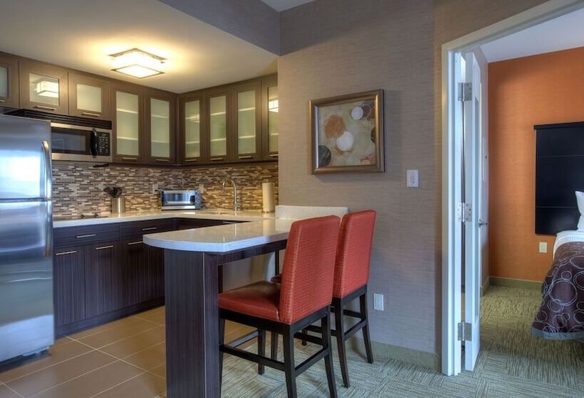 Suíte, Staybridge Suites Hamilton   Downtown, An Ihg