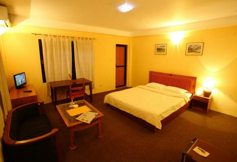 Superior Room, Royal Astoria Hotel