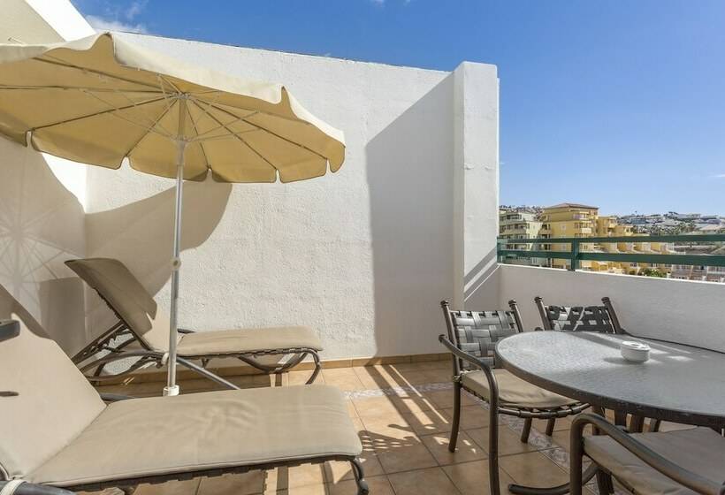 Семейные Апартаменты 3 Спальни, Sunset Bay Club
