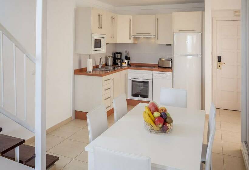 Апартаменты 3 Спальни, Sunset Bay Club