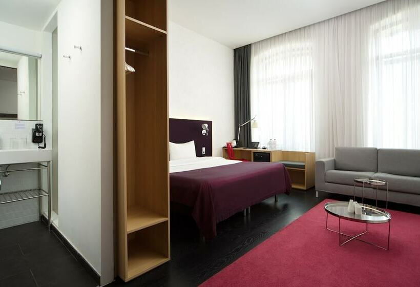 سوییت جونیور, Azimut Hotel Tulskaya Moscow