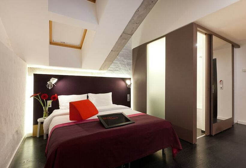 سوییت جونیور, Azimut Hotel Tulskaya Moscow