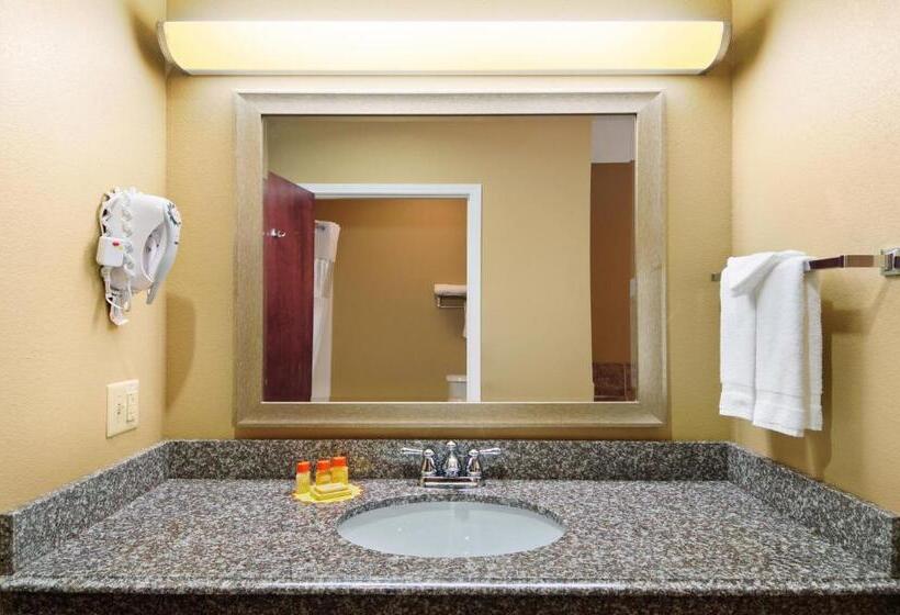 Стандартный Номер Кровать Кинг, Days Inn & Suites By Wyndham Cabot