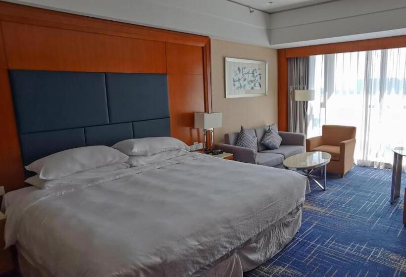 带大床的标准间, Four Points By Sheraton Suzhou