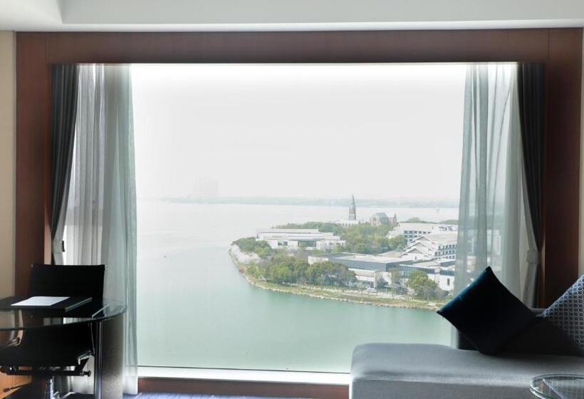 Стандартный Номер Кровать Кинг, Four Points By Sheraton Suzhou