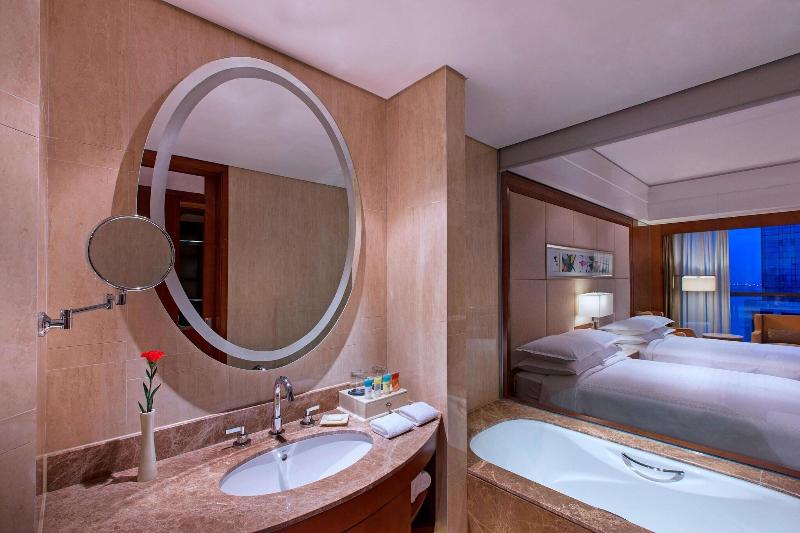 带大床的标准间, Four Points By Sheraton Suzhou