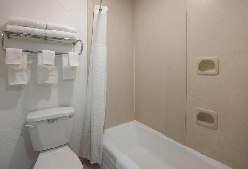 Номер Стандарт, Quality Inn & Suites Clayton, Nm