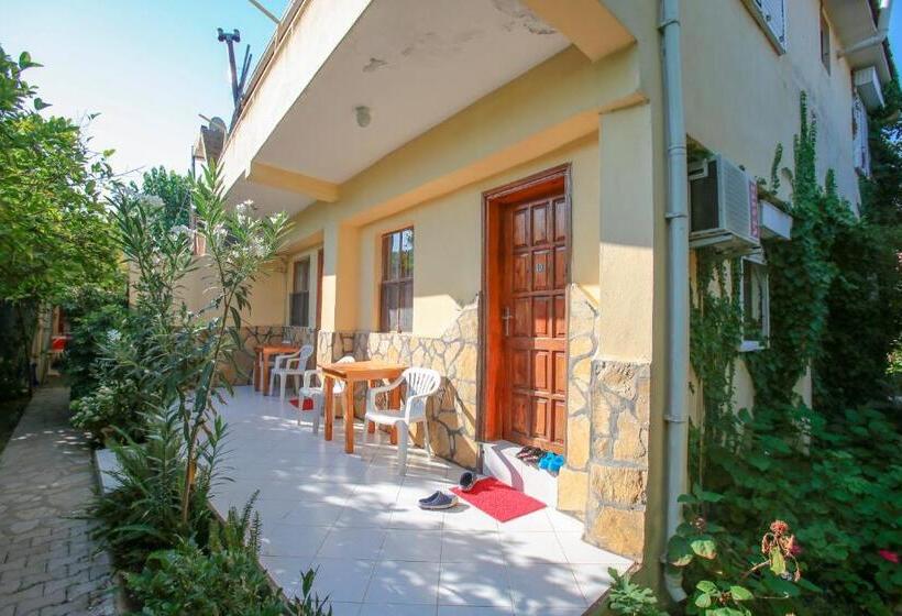 اتاق استاندارد, Ugur Pansiyon Bungalows