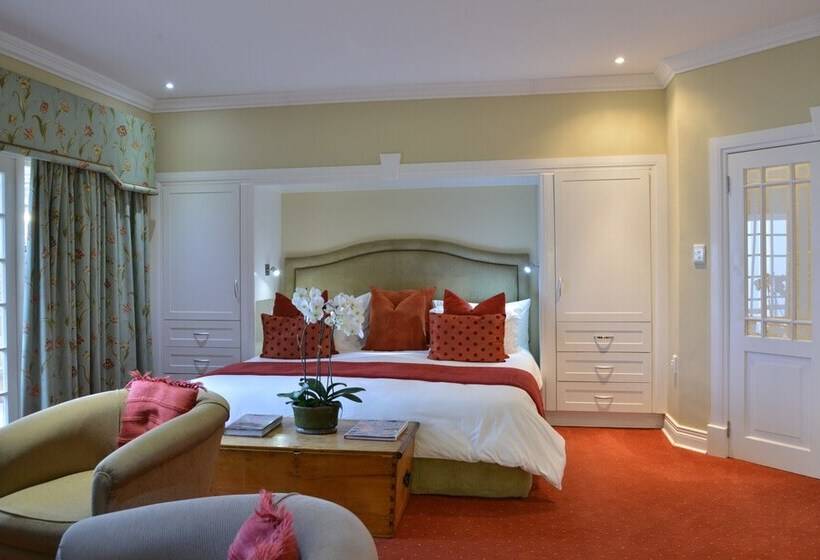 سوییت لوکس, Walkersons Hotel & Spa