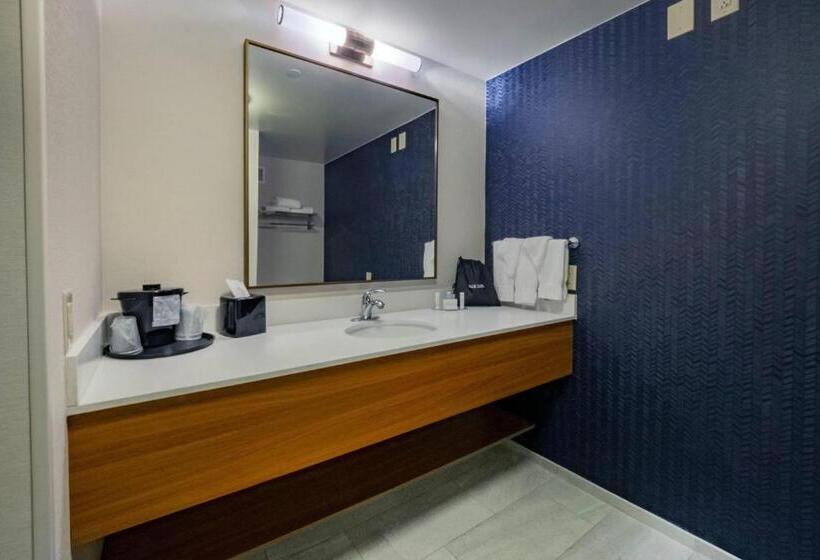 스위트 킹사이즈 침대, Fairfield Inn By Marriott Hazleton