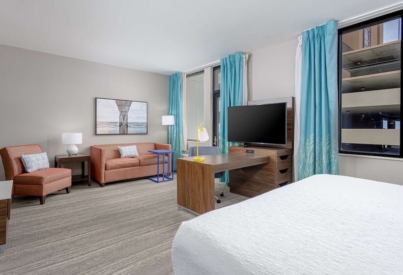 스탠다드 스튜디오 킹침대, Hampton Inn & Suites Orange Beach/gulf Front