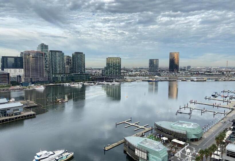 آپارتمان دلوکس 3 خوابه, Akom At Docklands