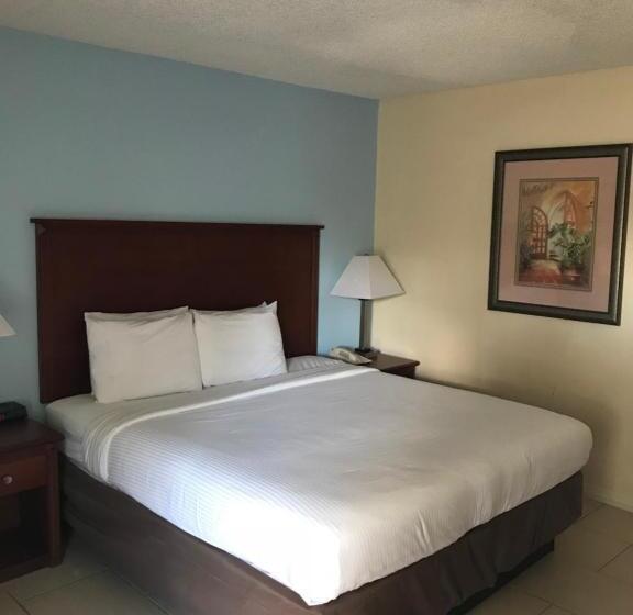חדר סטנדרט עם מיטת קינג, Baymont By Wyndham Gainesville I75