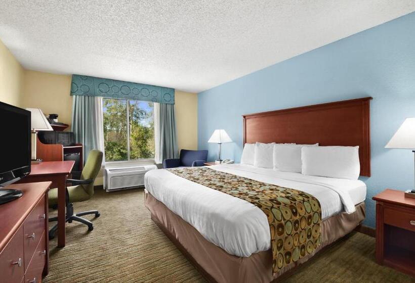 キングサイズベッドのデラックススイート, Baymont By Wyndham Gainesville I75