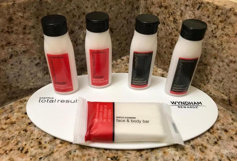 חדר סטנדרט שתי מיטות זוגיות, Baymont By Wyndham Gainesville I75