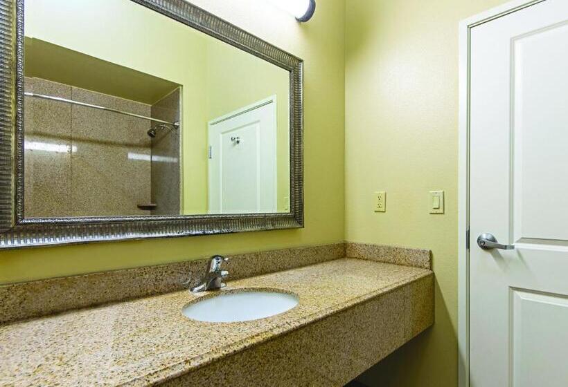 Номер Стандарт Кровать Кинг Адаптированный для Инвалидов, La Quinta By Wyndham Houston New Caney