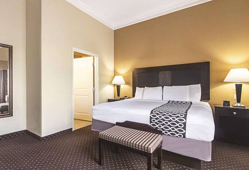 Люкс Повышенной Комфортности, La Quinta By Wyndham Houston New Caney