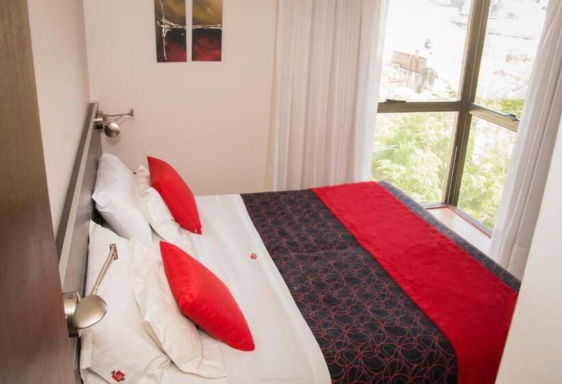 اتاق اجرایی, Kube Apartments Express