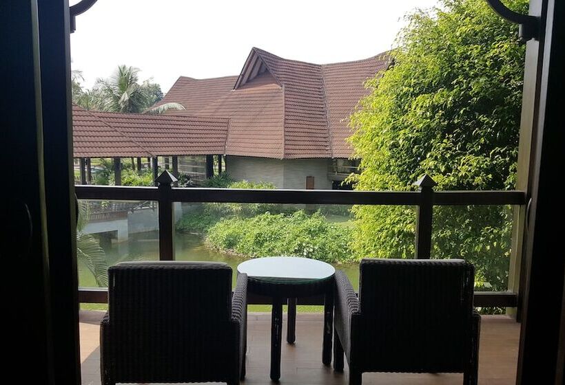 Люкс, The Lalit Resort & Spa Bekal