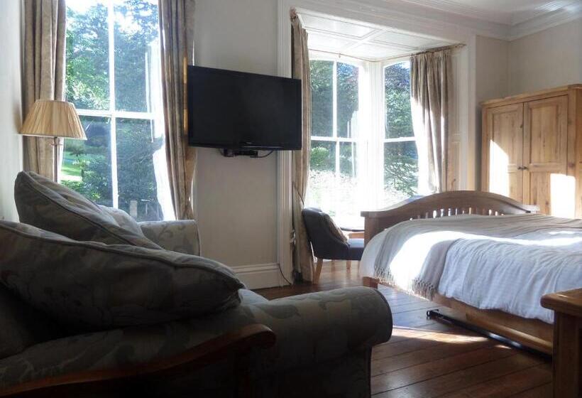 اتاق لوکس با تخت بزرگ, Broomfield House