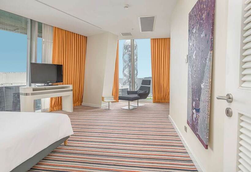سوییت خانوادگی, Radisson Blu Hotel Batumi
