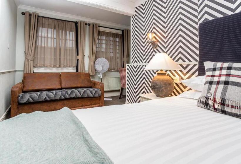 اتاق استاندارد سه نفره, White Hart, Newmarket By Marston's Inns