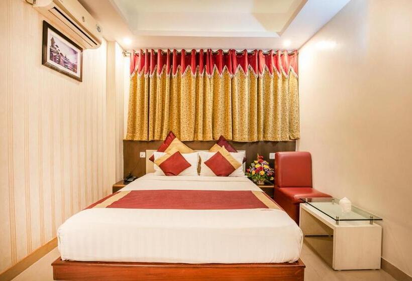 Classic Kamer, Aishwarya Residency
