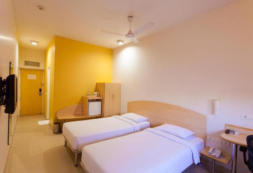 Номер Стандарт, Ginger  Vadodara
