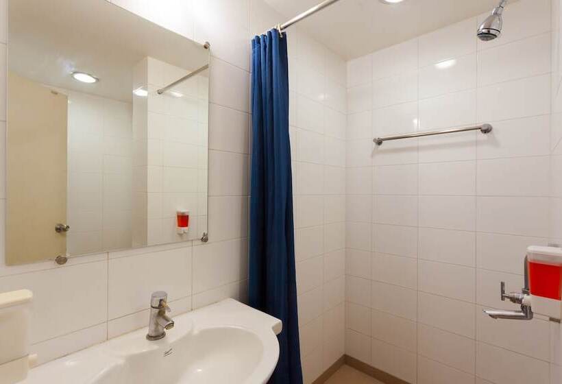 Номер Стандарт, Ginger  Vadodara