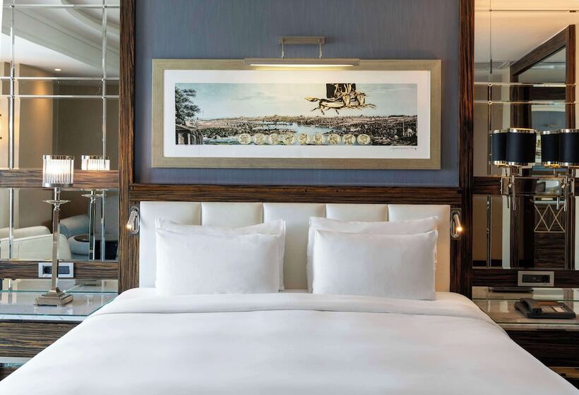 سوئیت با چشم‌انداز, Radisson Blu Hotel Istanbul Pera