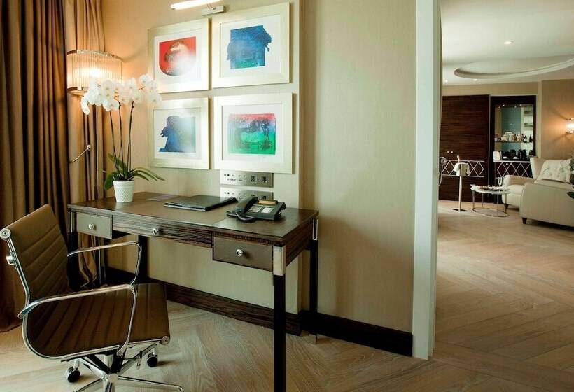 سوئیت با چشم‌انداز, Radisson Blu Hotel Istanbul Pera