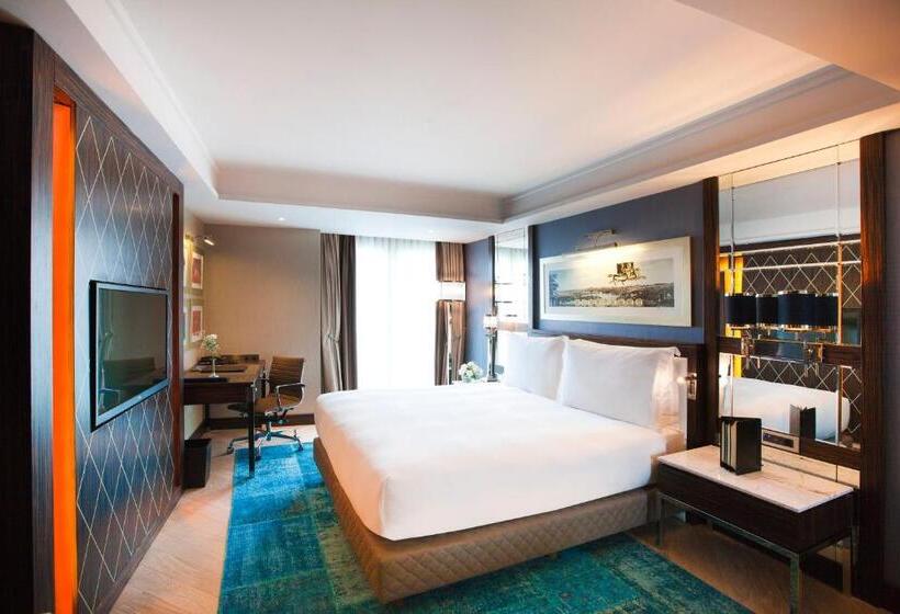 اتاق سوپریور با چشم‌انداز, Radisson Blu Hotel Istanbul Pera