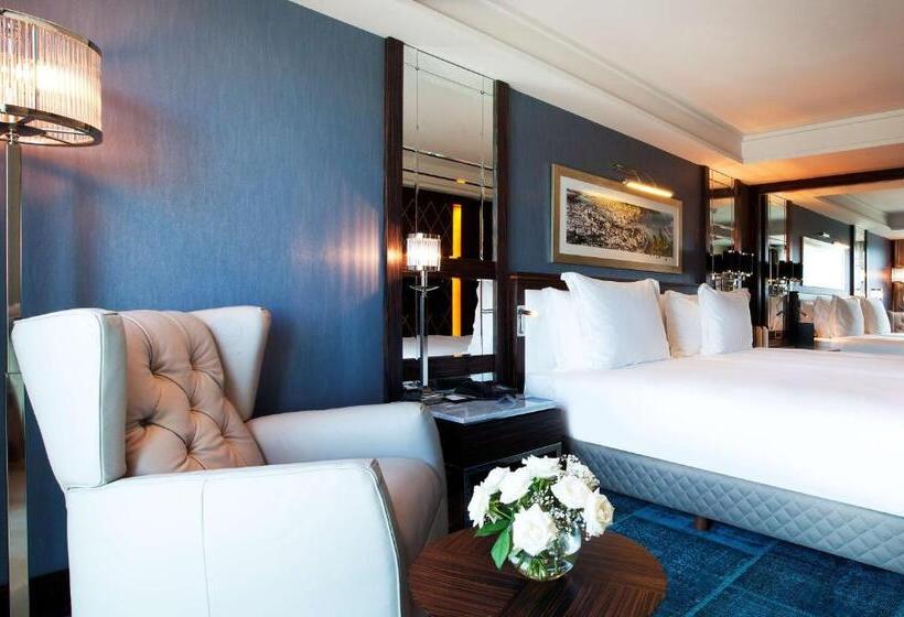 اتاق اجرایی با مشاهده, Radisson Blu Hotel Istanbul Pera