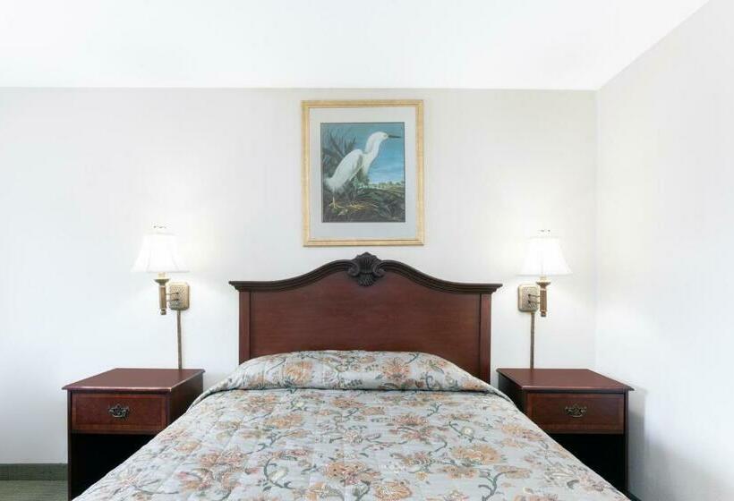스탠다드 룸 킹사이즈 침대, Knights Inn Point South Yemassee
